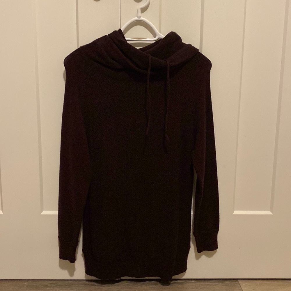 DENVER HAYES | Cozy Cowl Neck Sweater